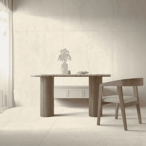 Ess Zimmer mit hellen xxl fliesen in beige