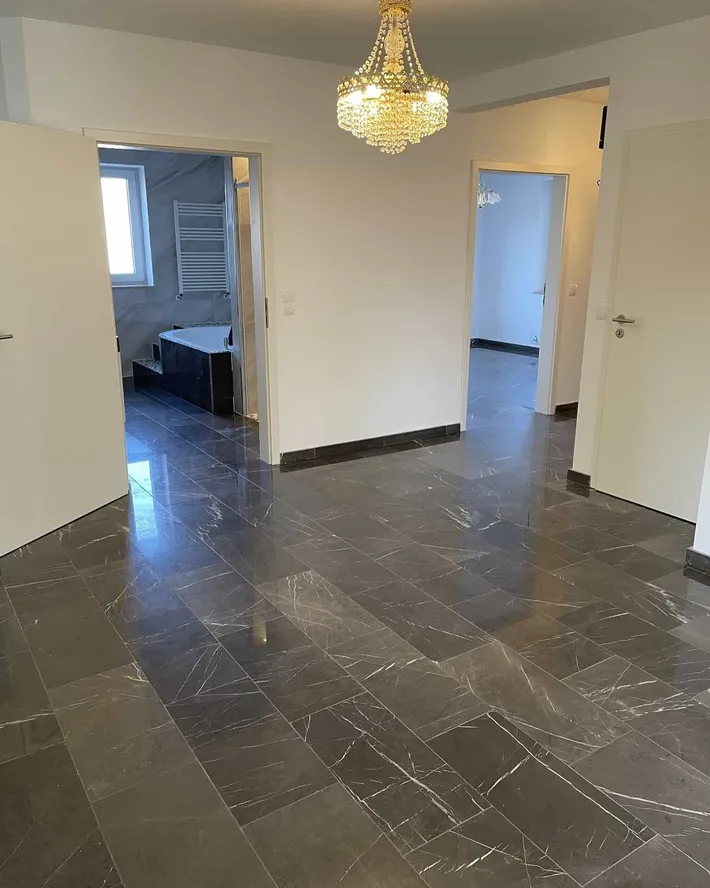 XXL Fliesen für moderne Räume