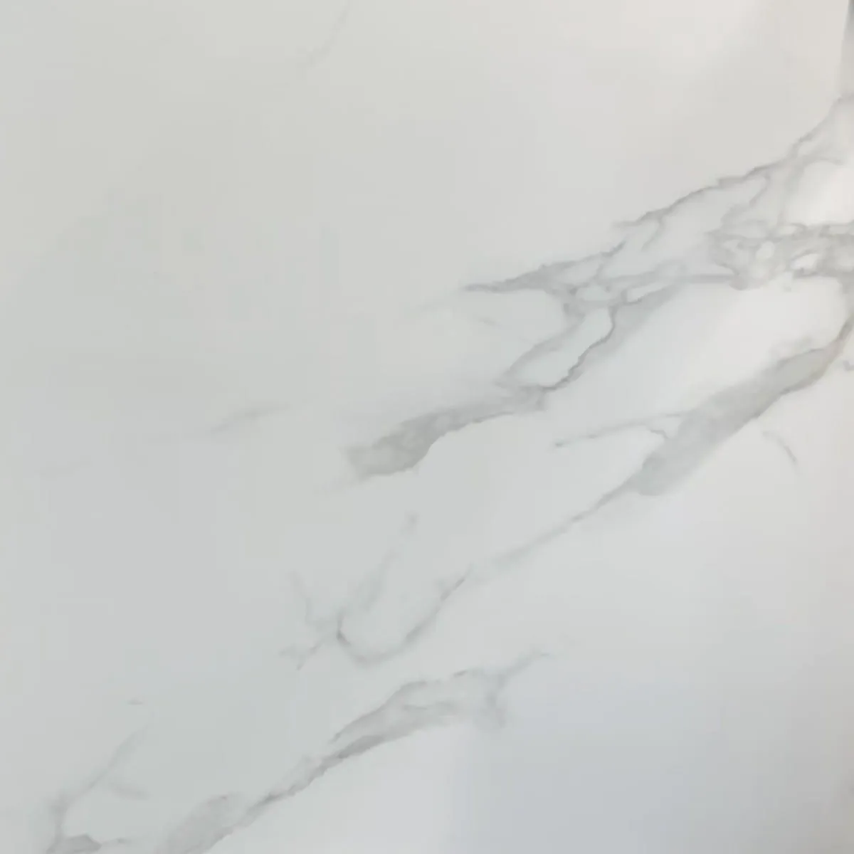 Fliese Amors Staturio 80x80cm – Ansicht 1